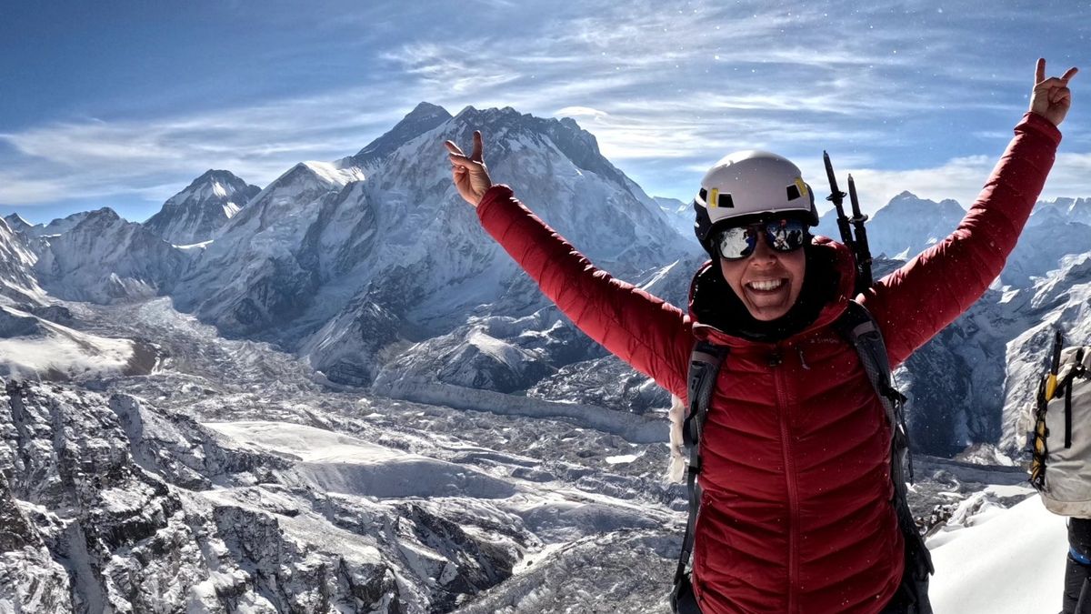 Jako třetí Češka pokořila Mount Everest zubařka z Přeštic